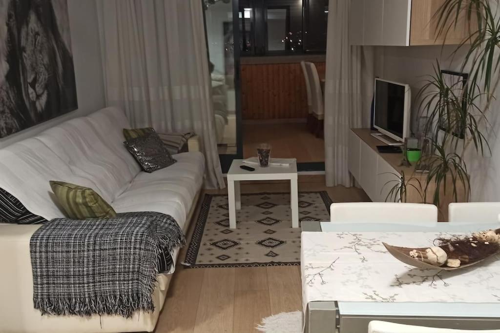 Atico En Paiporta Con 2 Grandes Terrazas Apartamento Valência Exterior foto